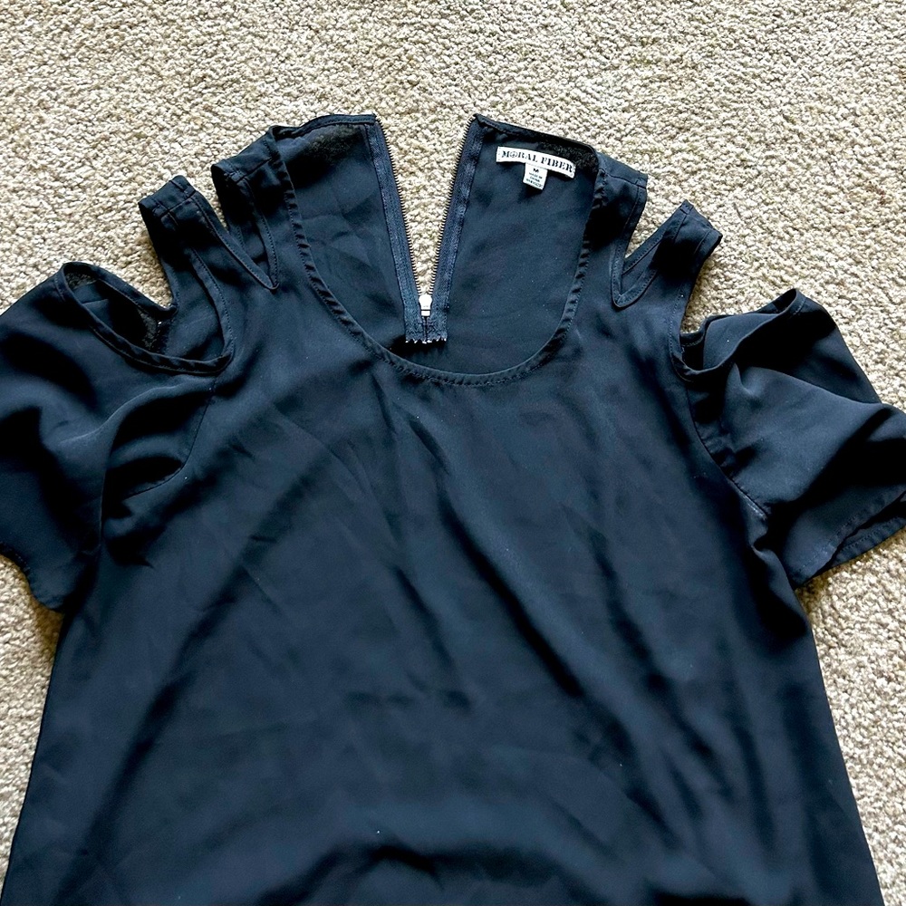 Tank with Off-Shoulder Sleeves